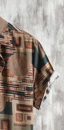 Unique Geometric Design Men’s Shirt – Vintage Casual Summer Button-Down with Half Sleeves Comfortable Fit and Trendy Retro-Inspired Pattern